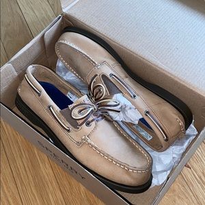 NWT Boys slip on Sahara Sperry’s